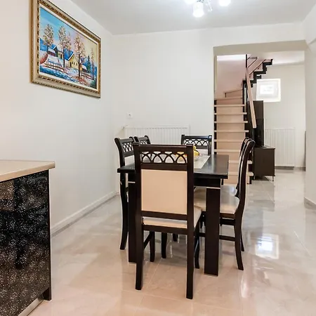 Amarildo Home, With Private Pool! בית נופש *