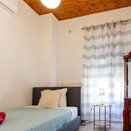 בית נופש Amarildo Home, With Private Pool!